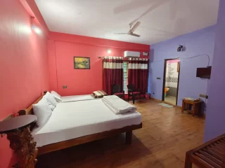 01 Standard Triple Room