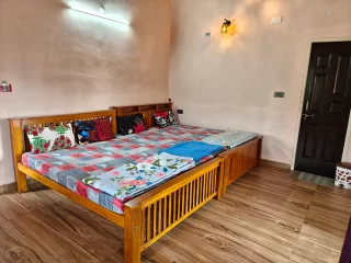 04 Standard Quadruple Room